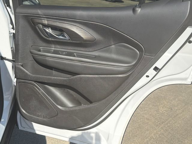 Used 2024 GMC Terrain SLE w/ Driver Convenience Package image 16