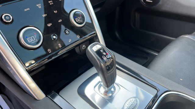 Used 2022 Land Rover Discovery Sport S R-Dynamic image 24