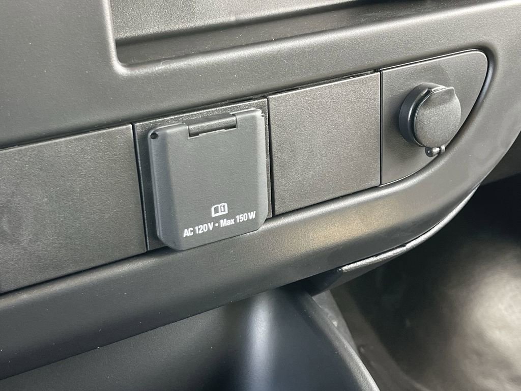 New 2025 GMC Savana 3500 LS image 25
