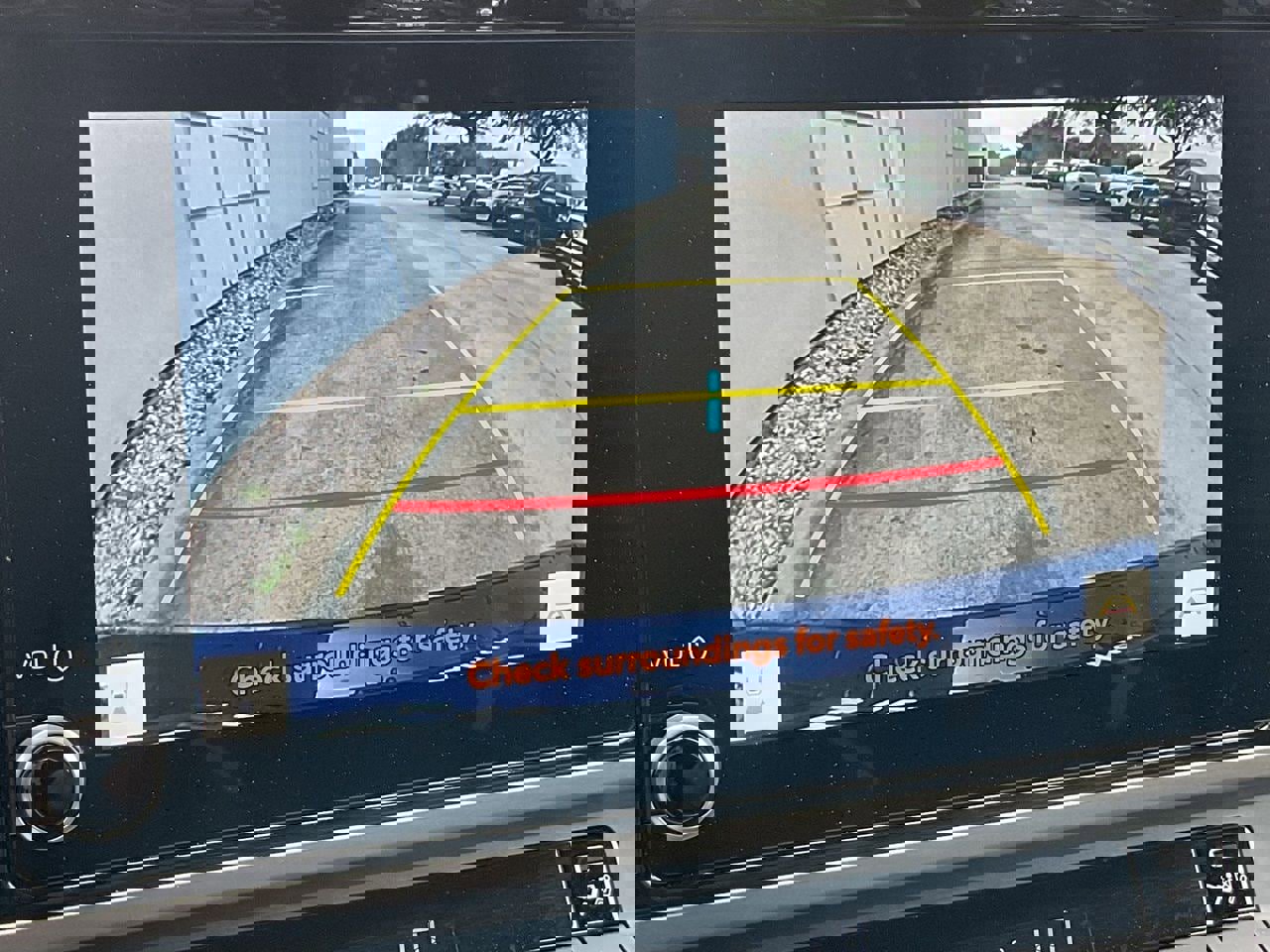 Used 2025 Toyota Camry SE image 31