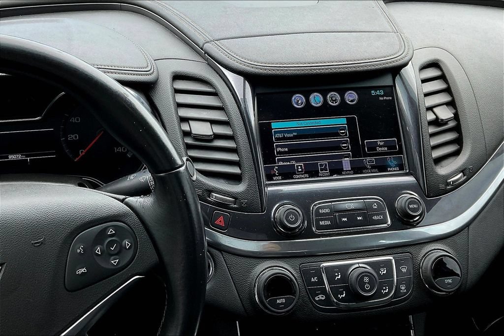 Used 2018 Chevrolet Impala LT FWD image 13