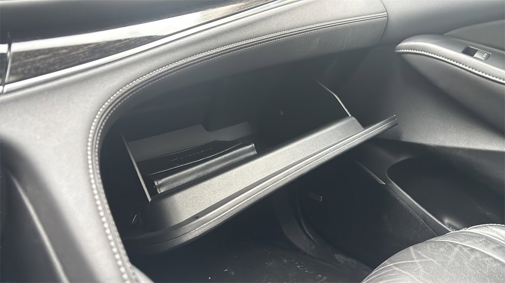 Used 2020 Buick Enclave Avenir w/ Avenir Technology Package image 30