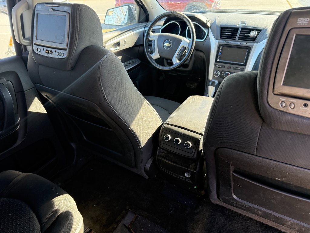 Used 2011 Chevrolet Traverse LT image 9