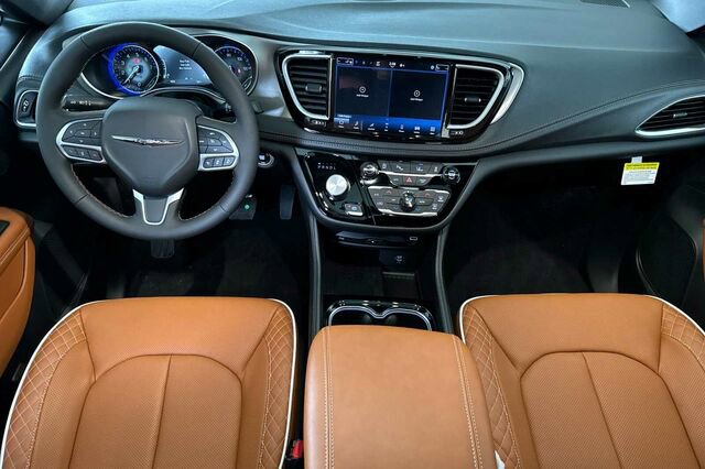 New 2026 Chrysler Pacifica Pinnacle image 10