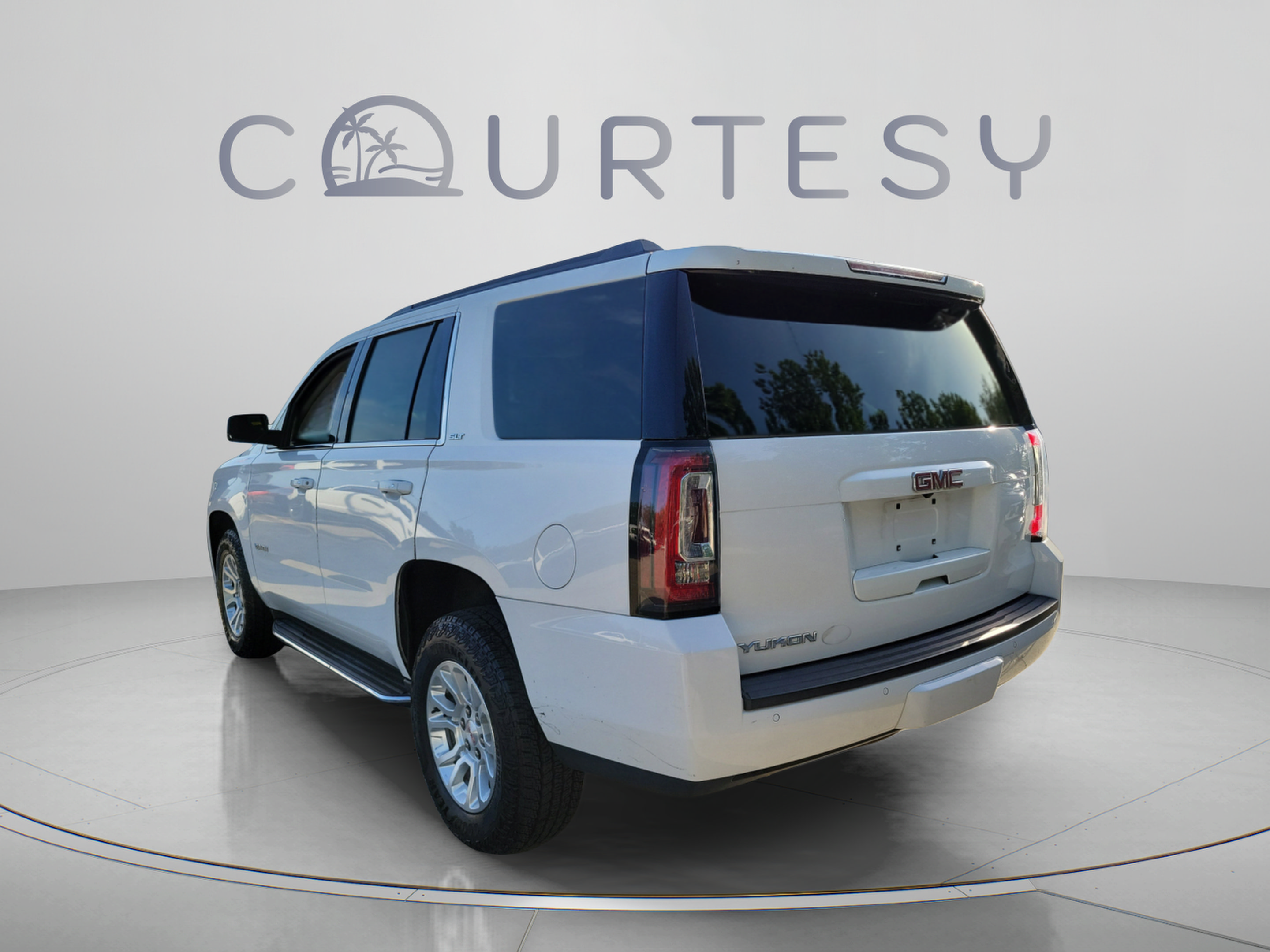 Used 2020 GMC Yukon SLT w/ Open Road Package RWD image 2