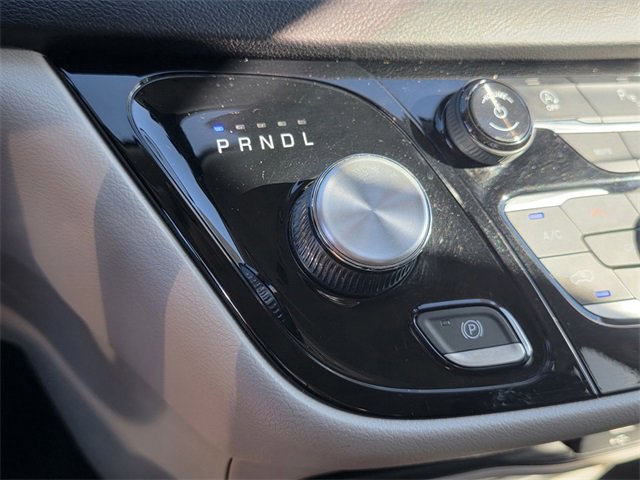 Used 2020 Chrysler Pacifica Touring image 22