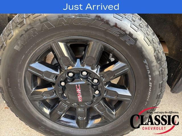 Used 2024 GMC Sierra 2500 AT4 w/ AT4 Premium Plus Package image 26