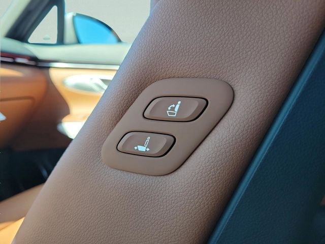 New 2026 Genesis GV70 2.5T Advanced AWD/4WD image 16
