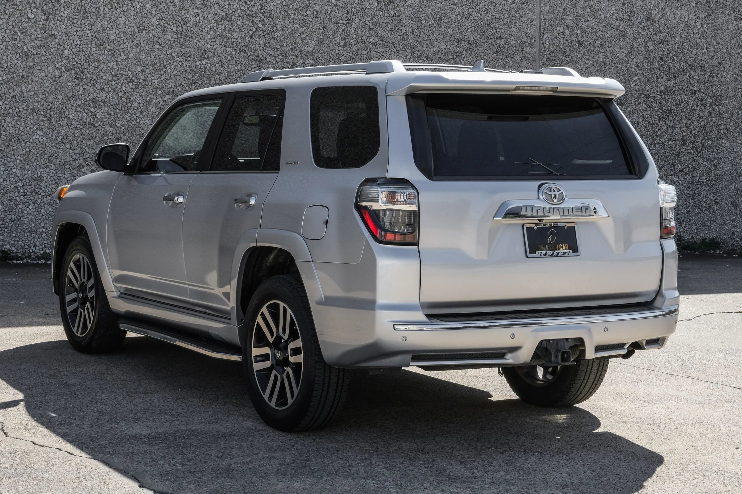 Used 2014 Toyota 4Runner Limited image 10