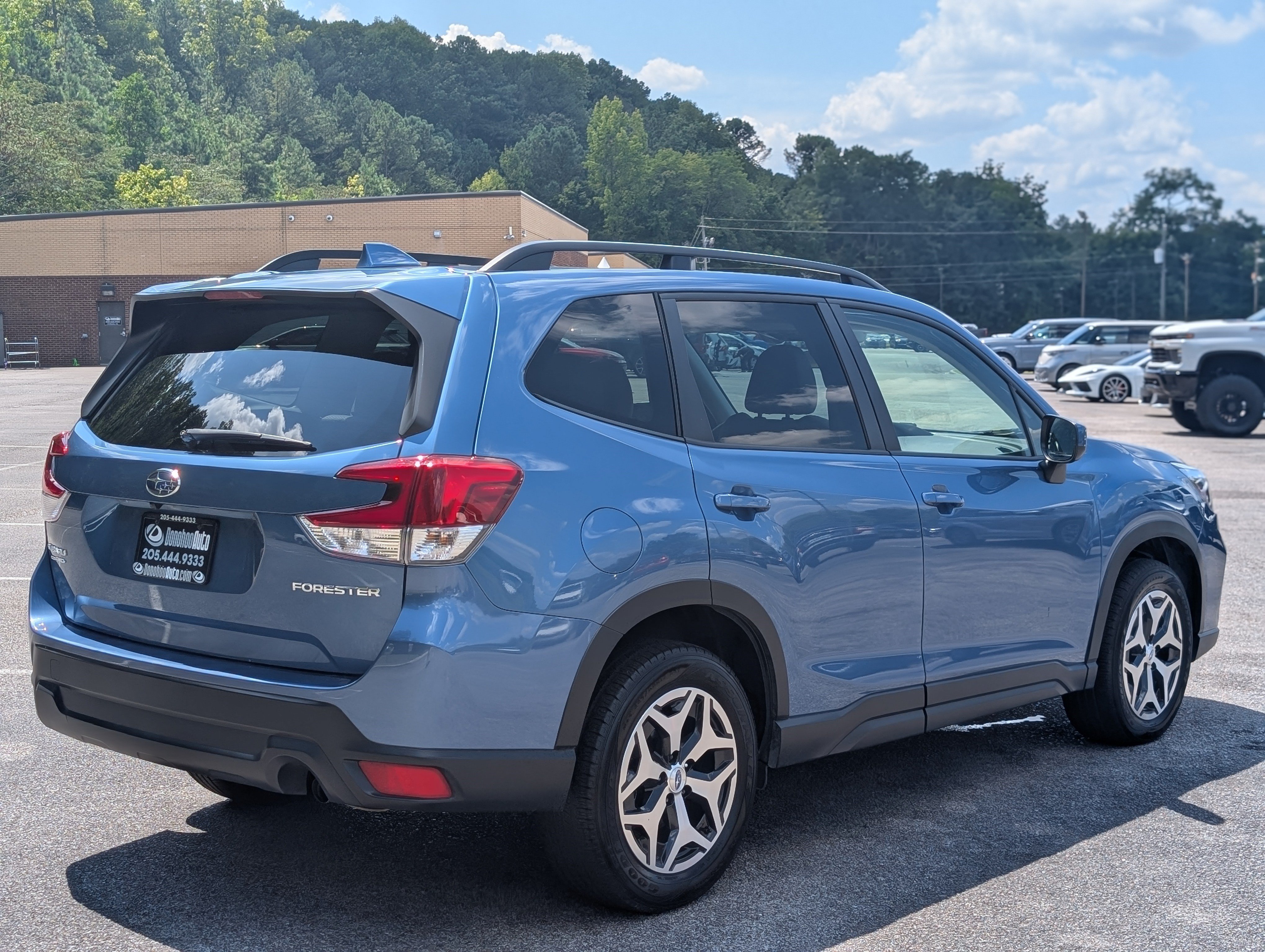 Used 2020 Subaru Forester Premium AWD/4WD image 9