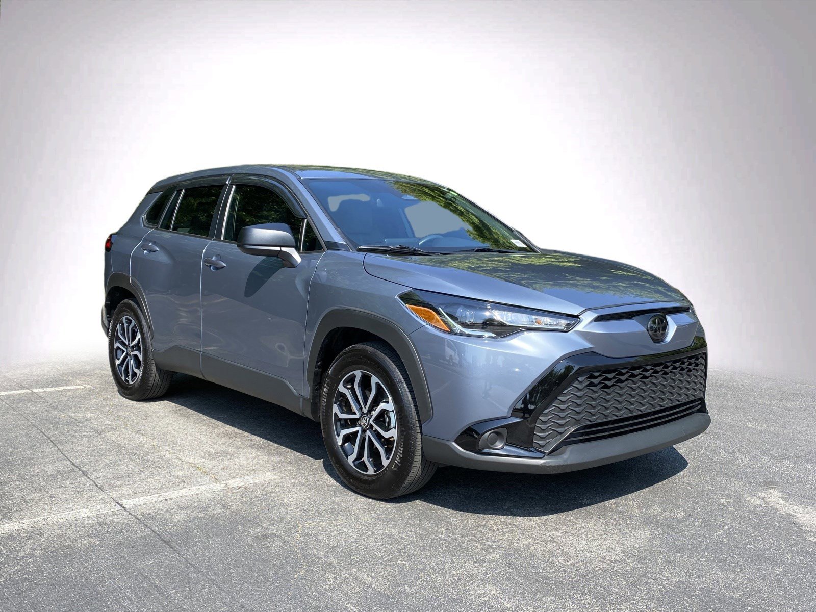 Used 2025 Toyota Corolla Cross AWD Hybrid image 2