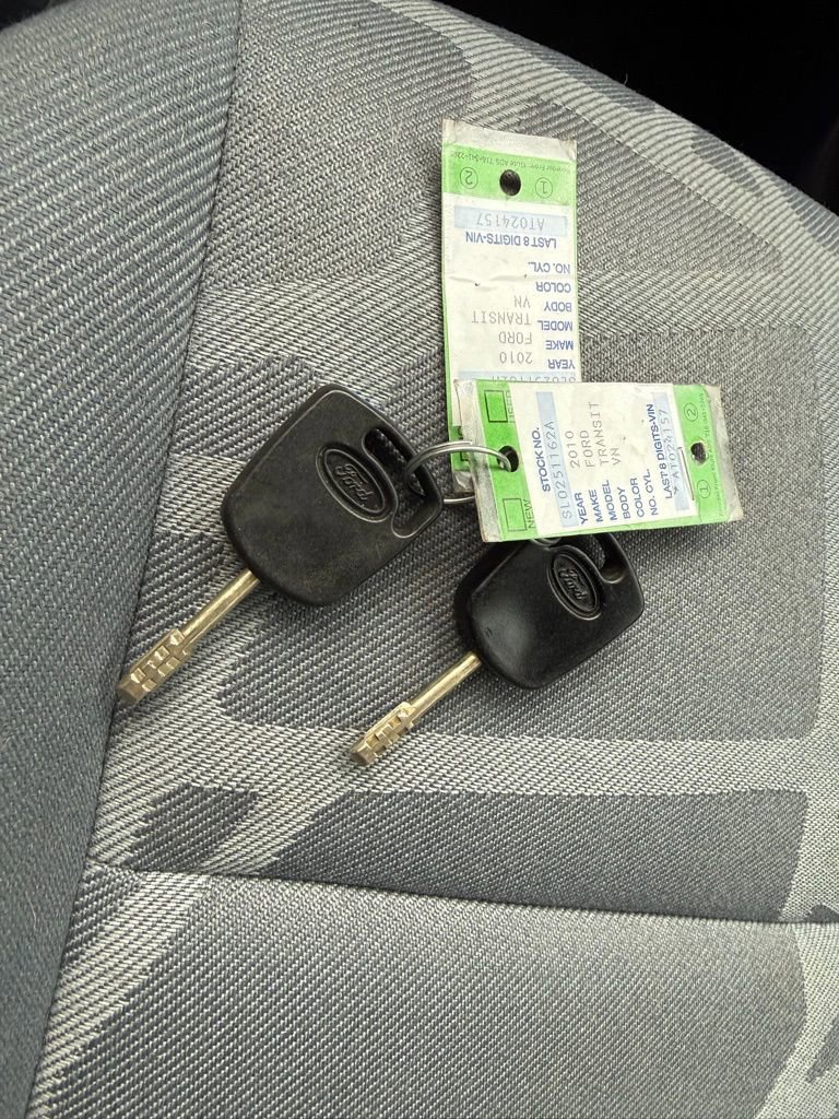 Used 2010 Ford Transit Connect XL image 35