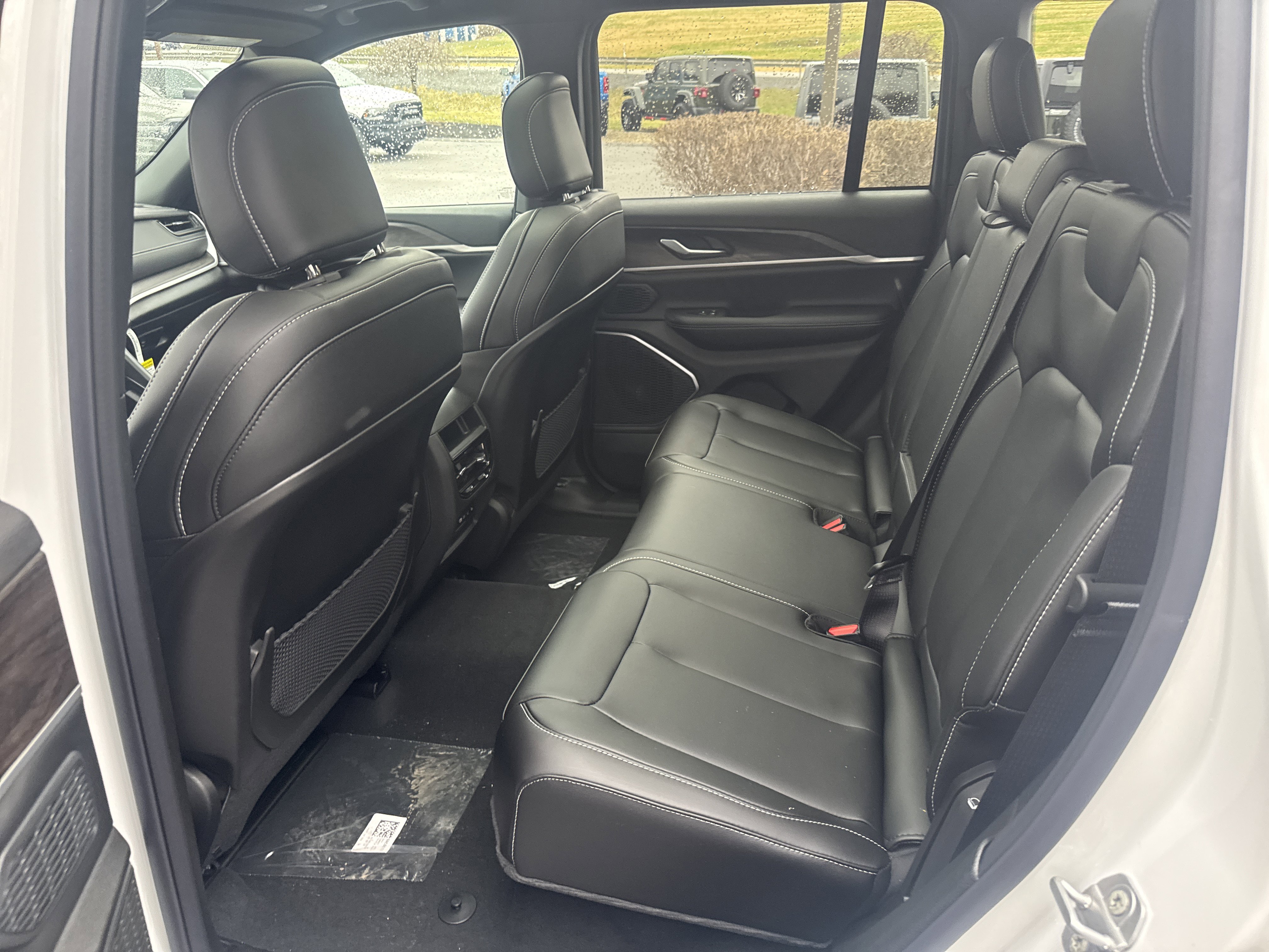 New 2026 Jeep Grand Cherokee Limited image 13