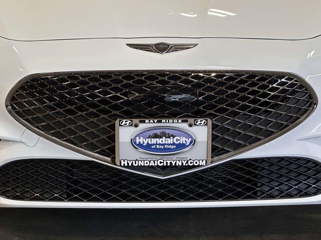 Used 2025 Genesis G70 2.5T AWD/4WD image 9
