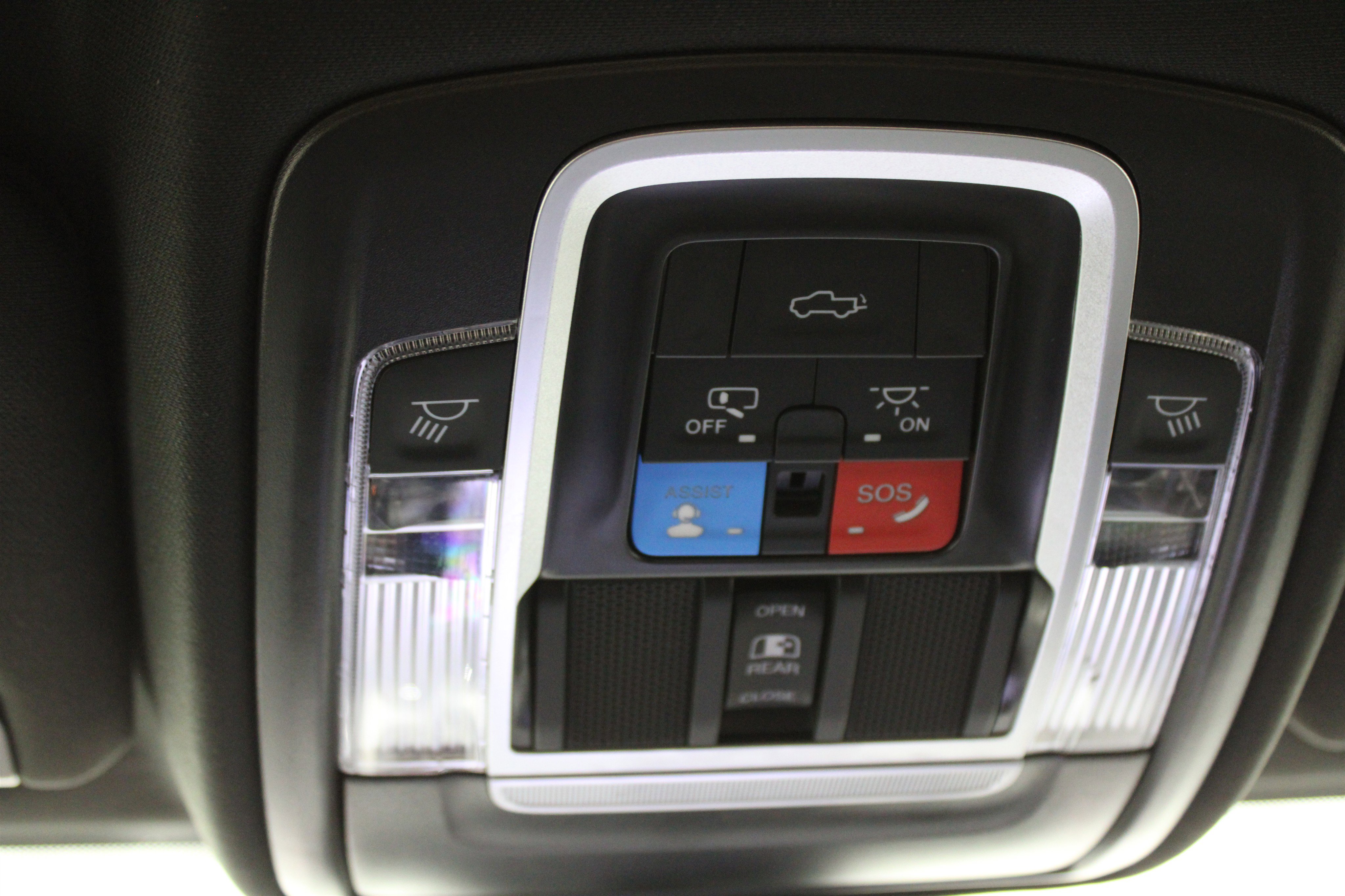 Used 2024 RAM 2500 Laramie w/ Night Edition image 23