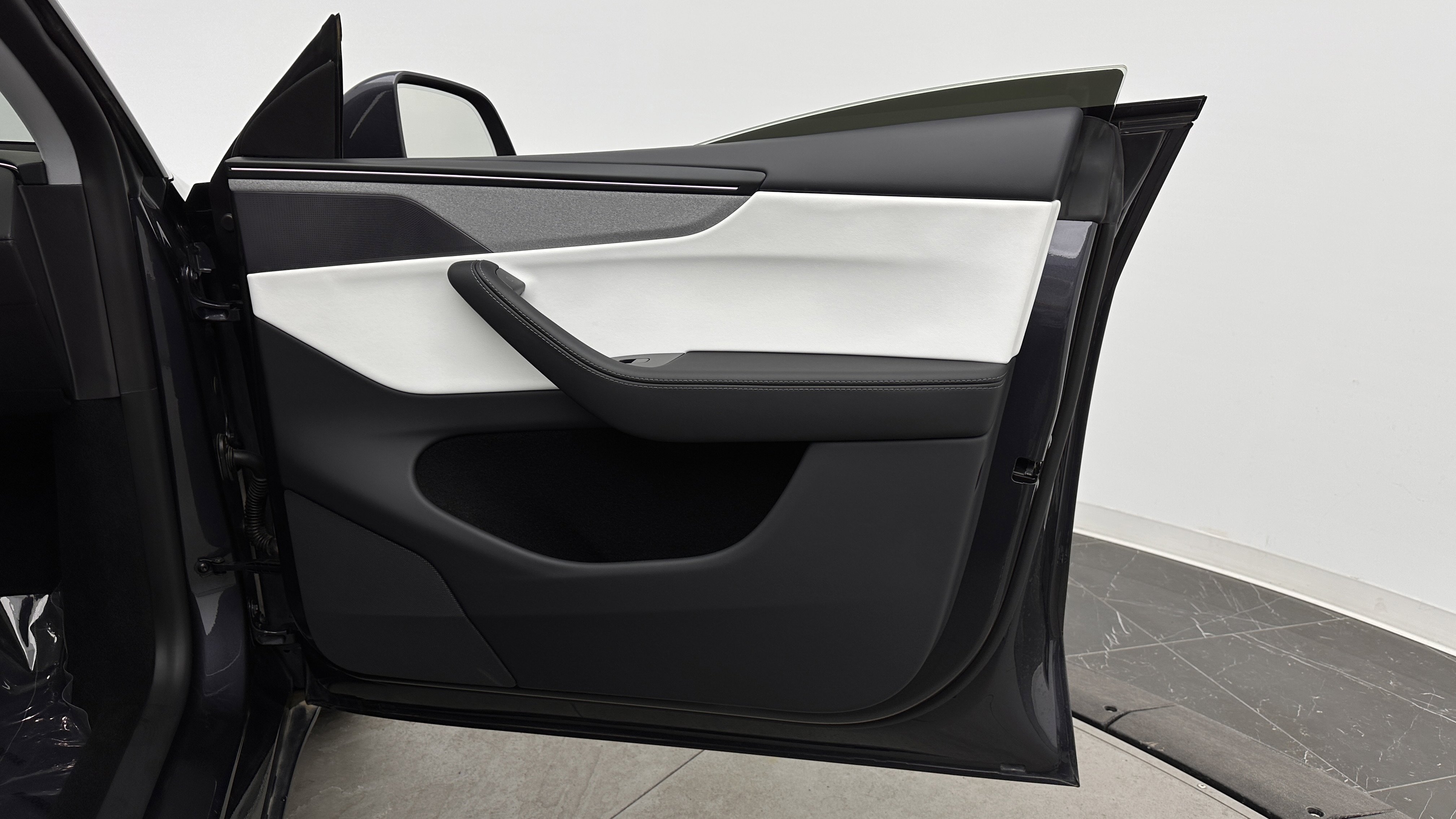 Used 2026 Tesla Model Y Long Range image 36