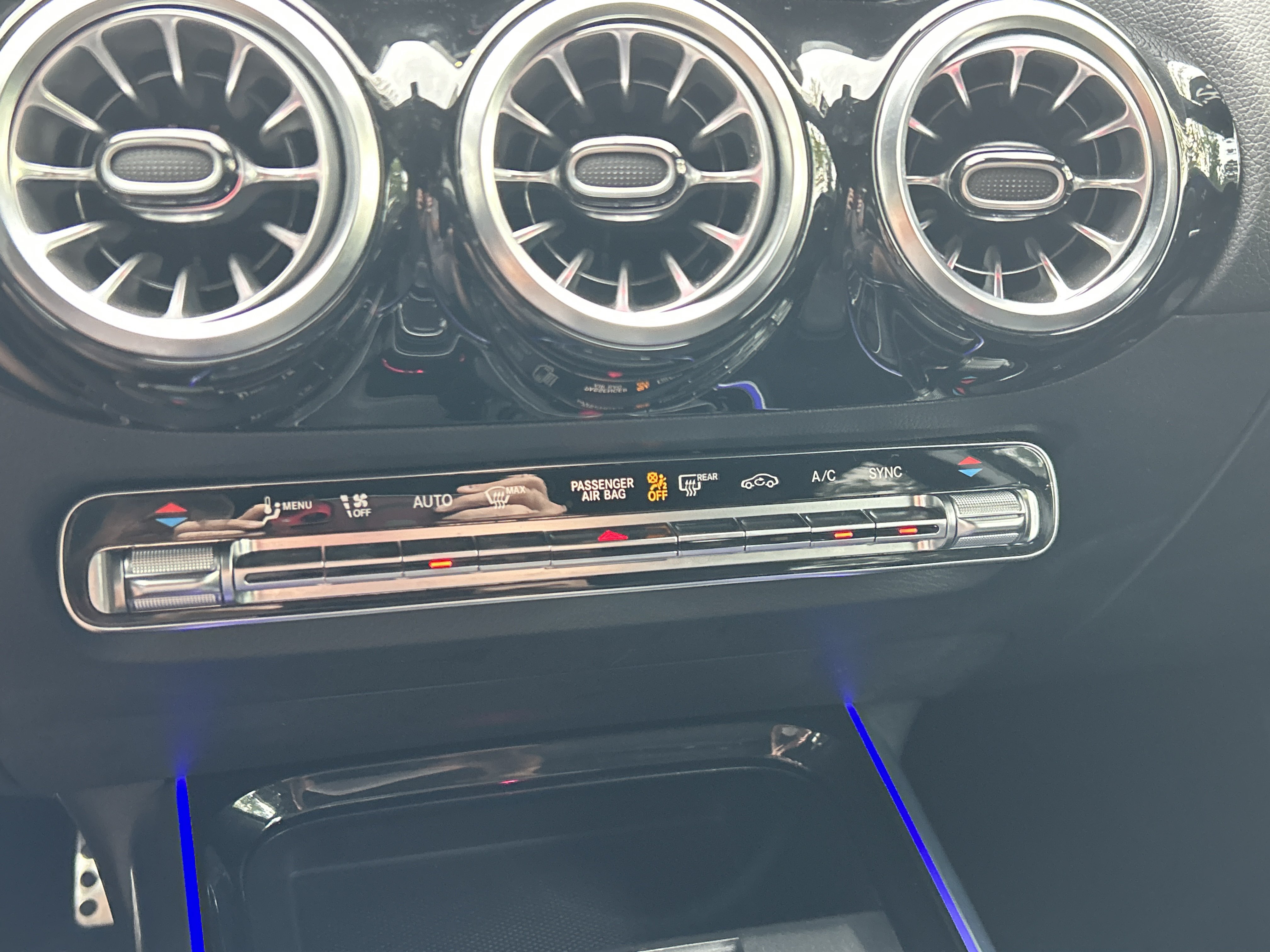 Certified 2023 Mercedes-Benz GLA 250 4MATIC image 31