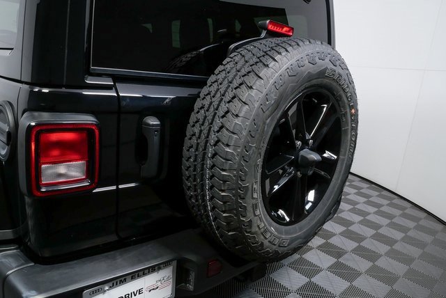 Used 2022 Jeep Wrangler Unlimited Sahara image 31