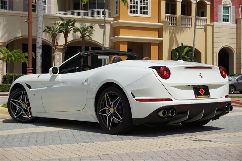 Used 2017 Ferrari California T RWD image 39