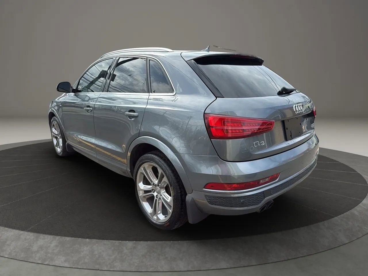 Used 2017 Audi Q3 2.0T Prestige w/ Prestige Package AWD/4WD image 7