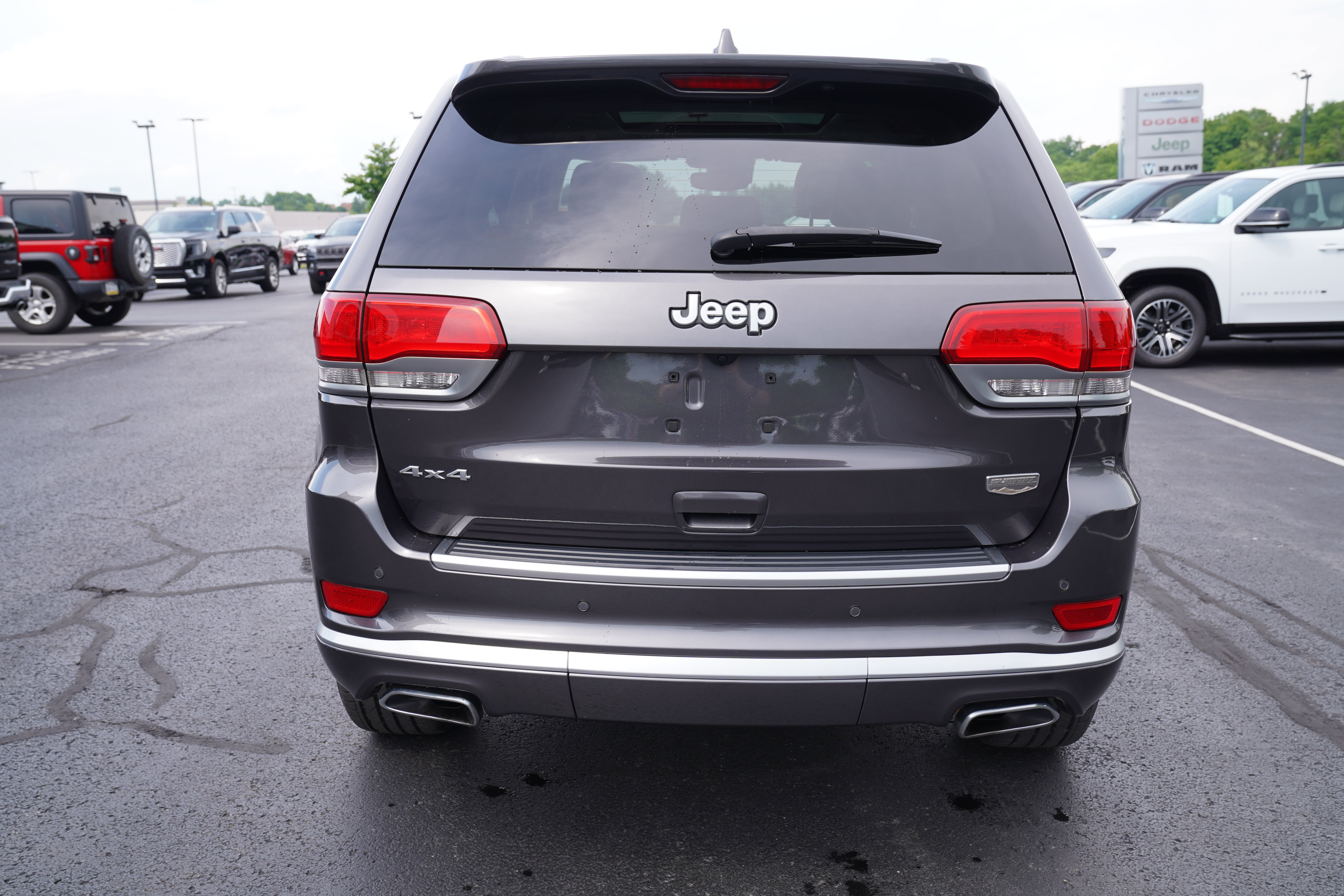 Used 2020 Jeep Grand Cherokee Summit w/ Platinum Series Group AWD/4WD image 7