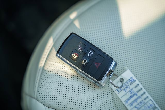 Used 2023 Land Rover Range Rover SE image 47