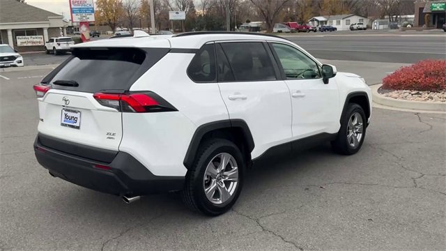 Used 2022 Toyota RAV4 XLE image 7