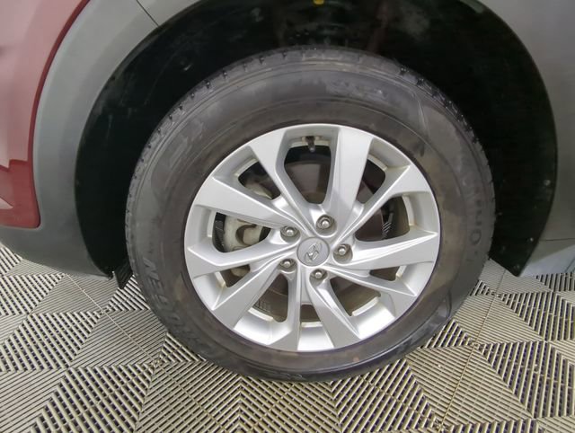 Used 2019 Hyundai Tucson Value FWD image 17