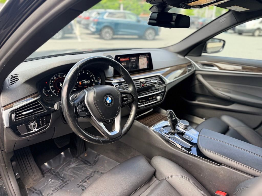 Used 2019 BMW 530i xDrive w/ Convenience Package AWD/4WD image 12