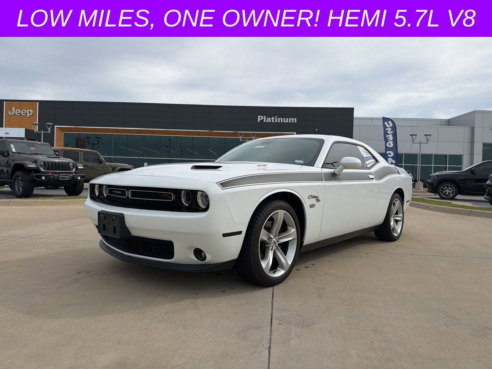 Used 2018 Dodge Challenger R/T image 1