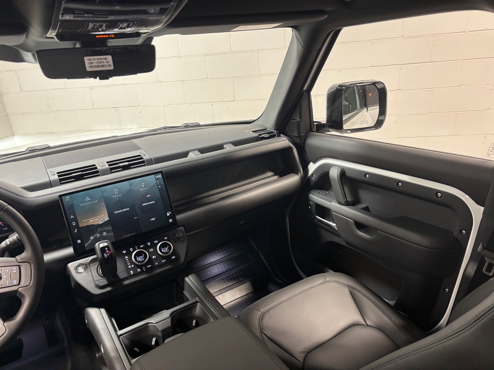 New 2026 Land Rover Defender 130 X-Dynamic SE AWD/4WD image 39