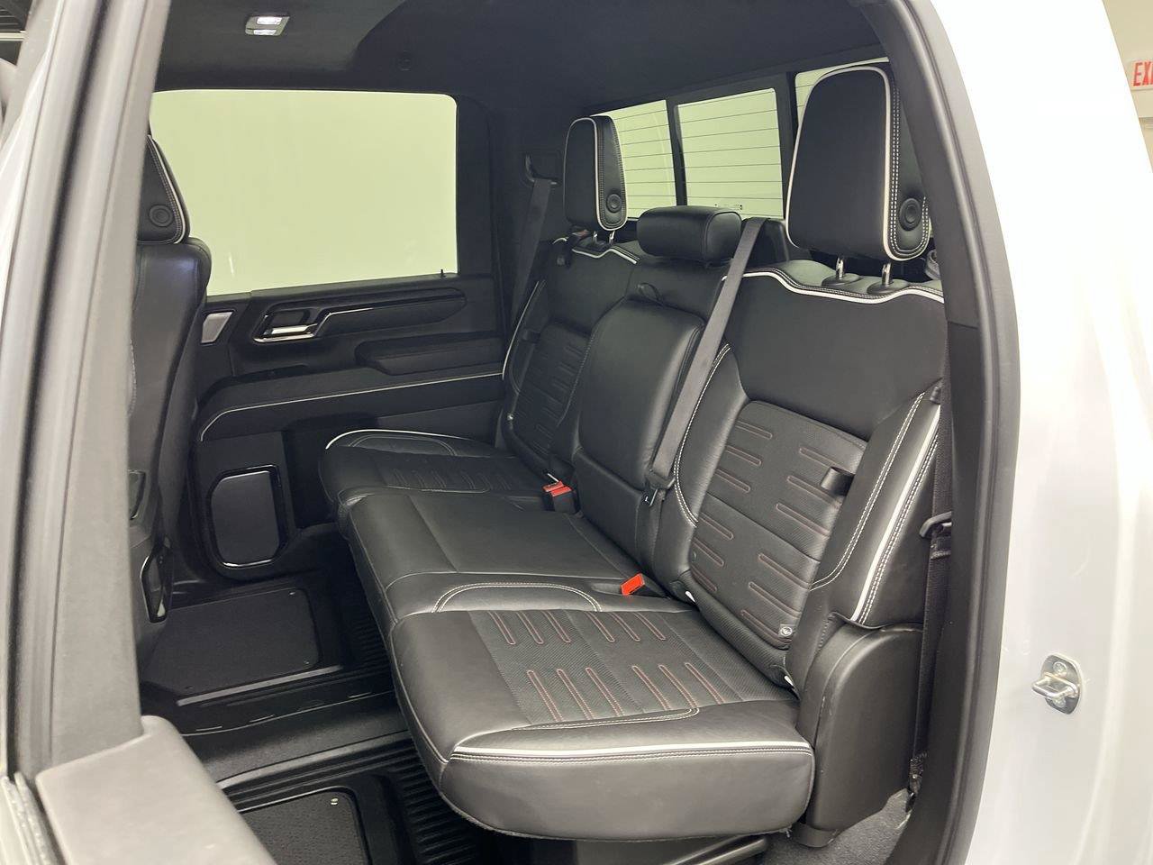 Used 2024 GMC Sierra 2500 AT4X AWD/4WD image 16