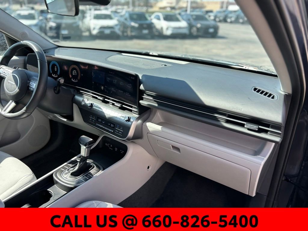 Used 2025 Hyundai Kona SEL image 5