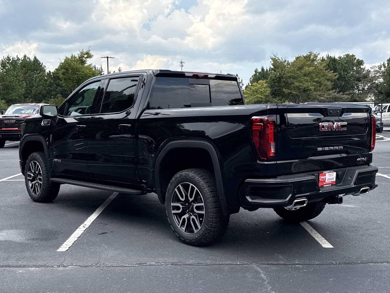 New 2026 GMC Sierra 1500 AT4 w/ AT4 Premium Package AWD/4WD image 27