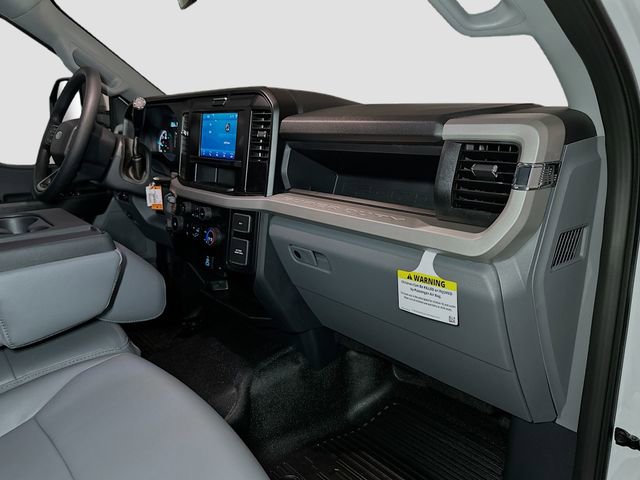 New 2026 Ford F550 4x4 Regular Cab Super Duty image 26