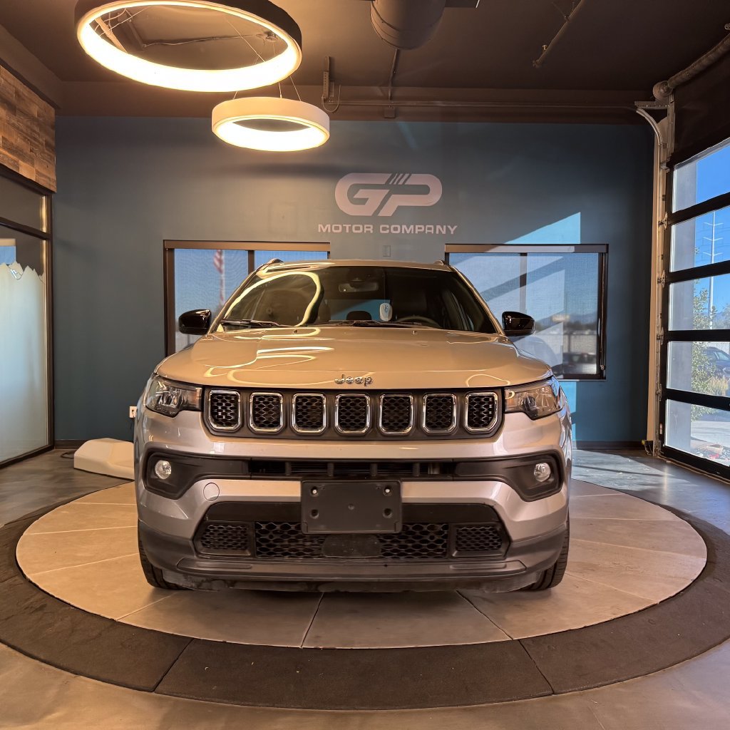 Used 2023 Jeep Compass Latitude AWD/4WD image 8