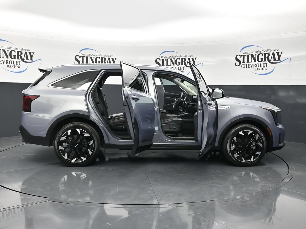 Used 2025 Kia Sorento EX FWD image 39