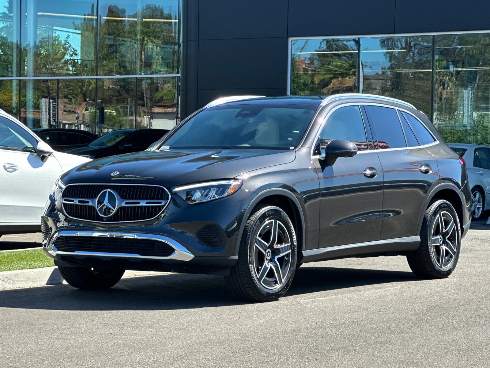 Certified 2026 Mercedes-Benz GLC 300 image 8