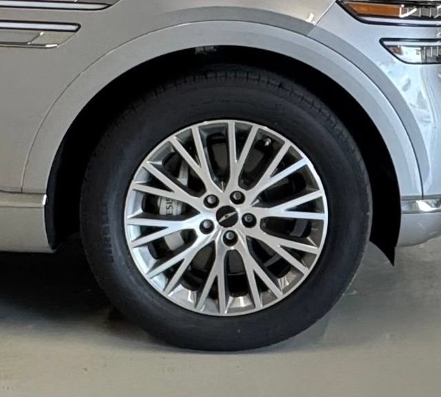 Used 2025 Genesis GV80 2.5T Standard AWD/4WD image 31