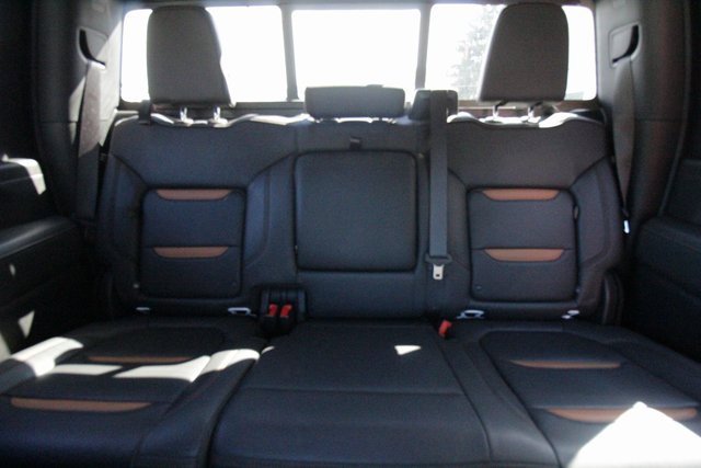 Used 2023 GMC Sierra 3500 AT4 w/ AT4 Premium Plus Package image 32