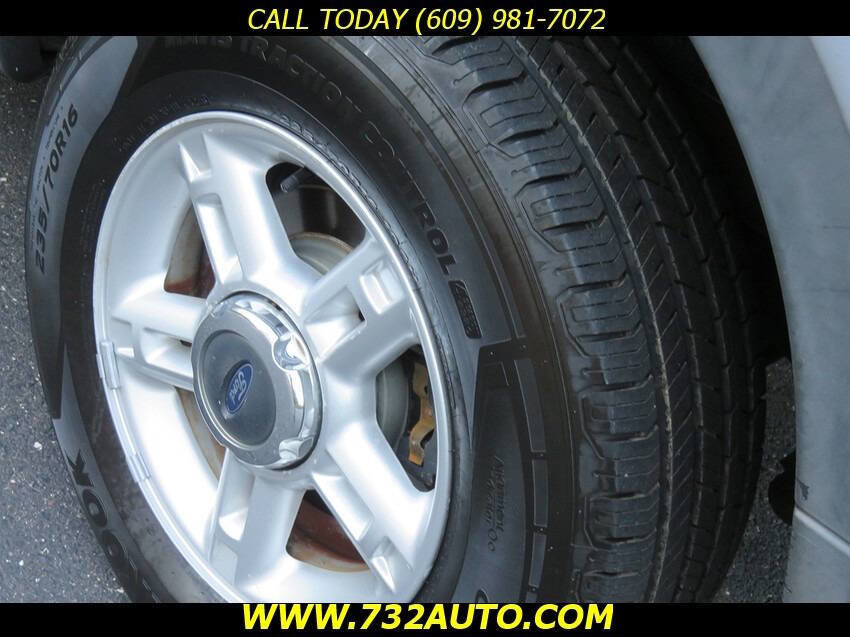 Used 2003 Ford Explorer XLT image 25