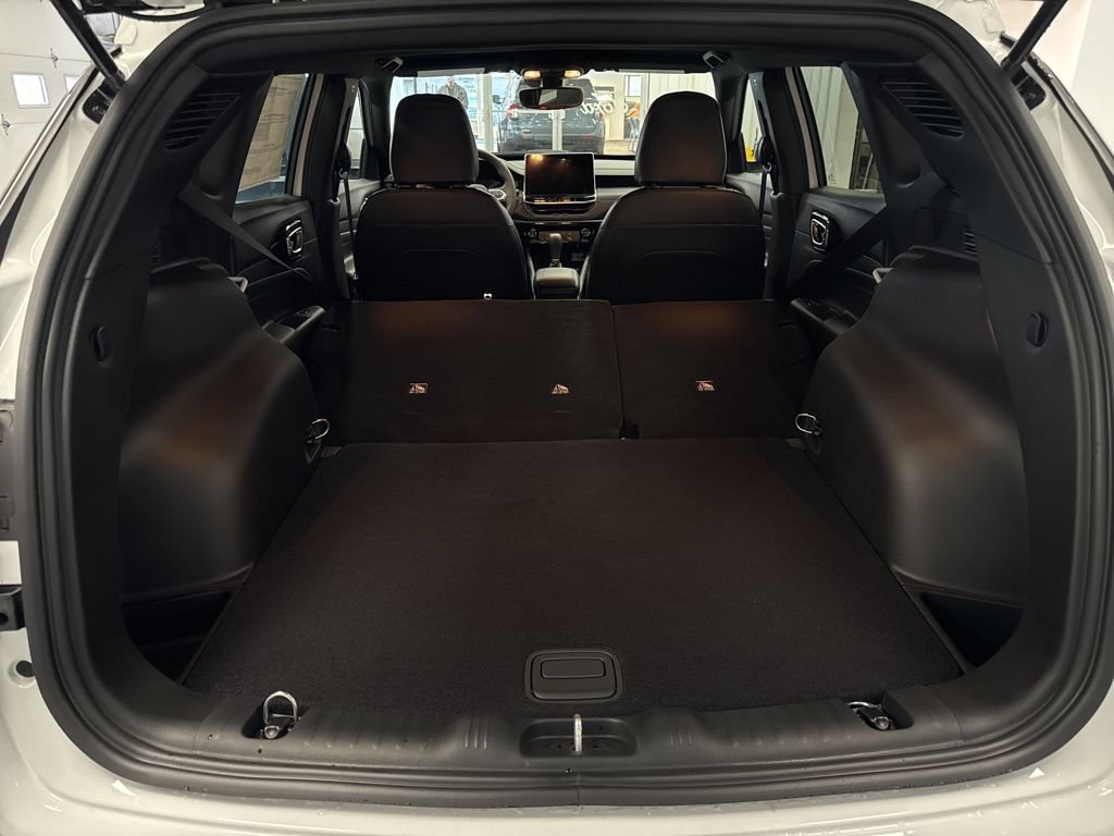 New 2026 Jeep Compass Latitude AWD/4WD image 30