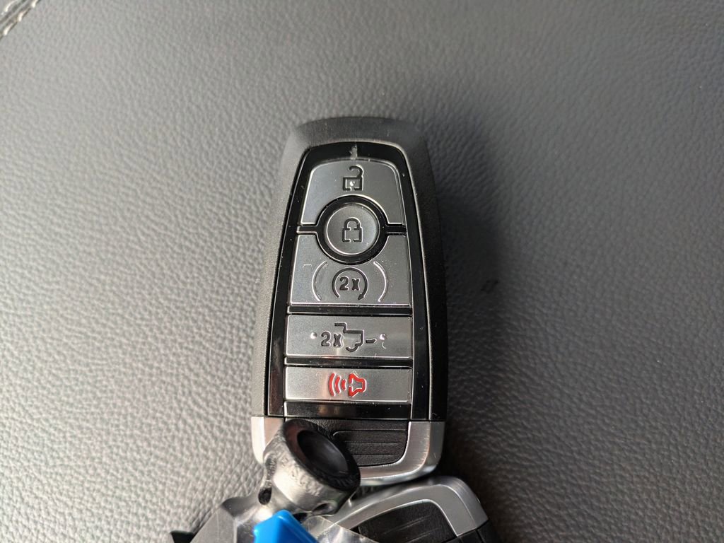 New 2025 Ford F250 Lariat w/ Lariat Ultimate Package image 35