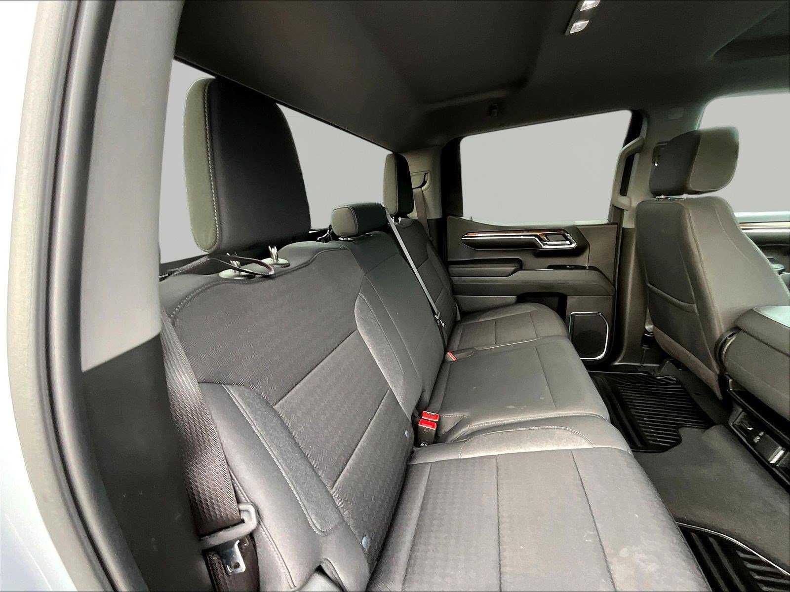 Used 2024 Chevrolet Silverado 1500 LT AWD/4WD image 25