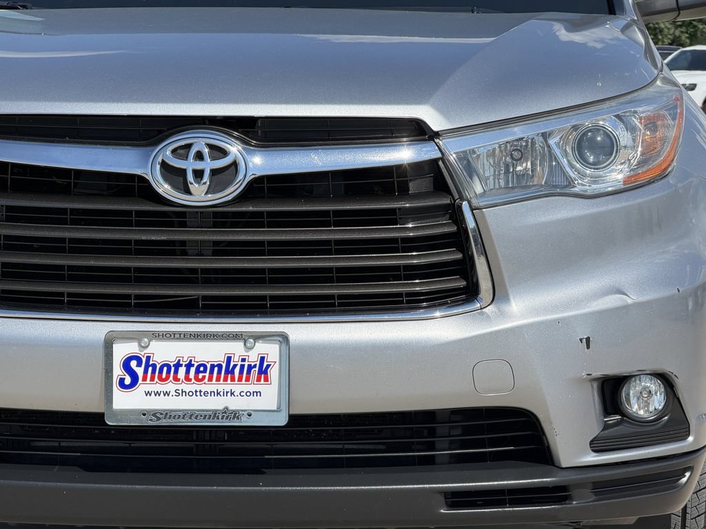 Used 2016 Toyota Highlander XLE FWD image 8