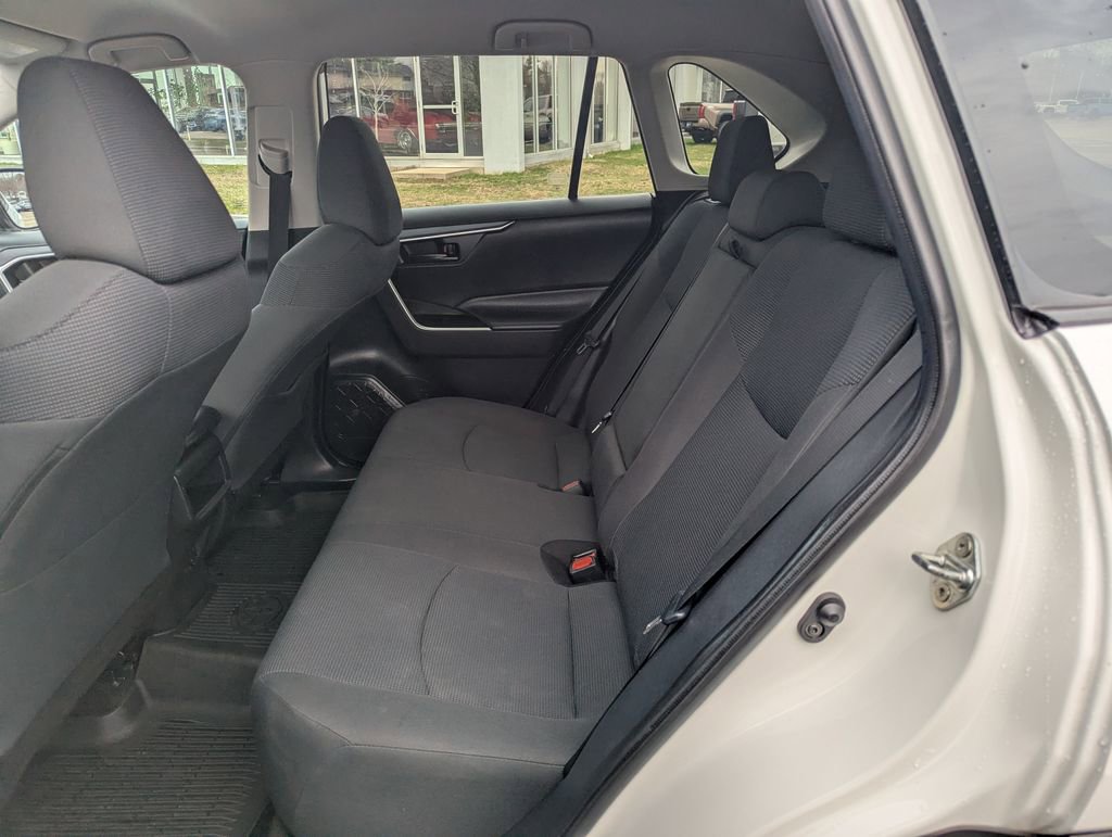 Used 2020 Toyota RAV4 LE w/ All Weather Liner Package AWD/4WD image 16