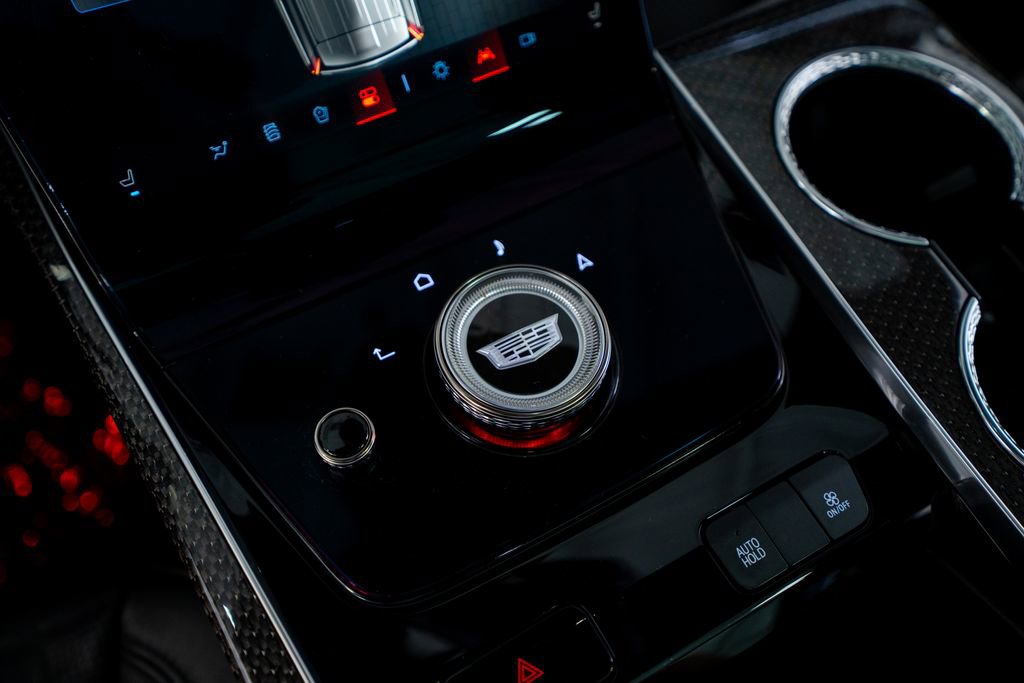 Used 2025 Cadillac Escalade ESV V image 47