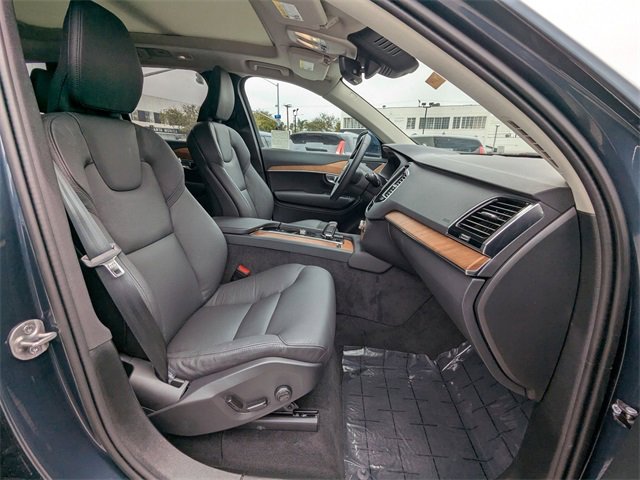 New 2024 Volvo XC90 B5 Plus w/ Protection Package Premier image 30