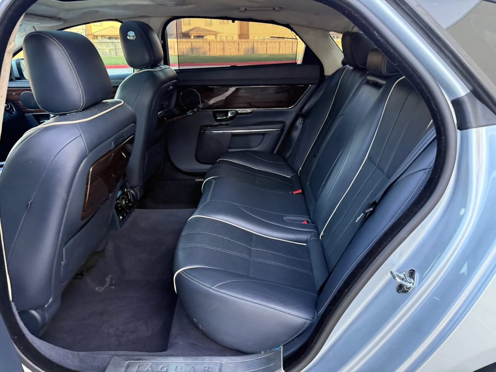 Used 2011 Jaguar XJ L RWD image 15