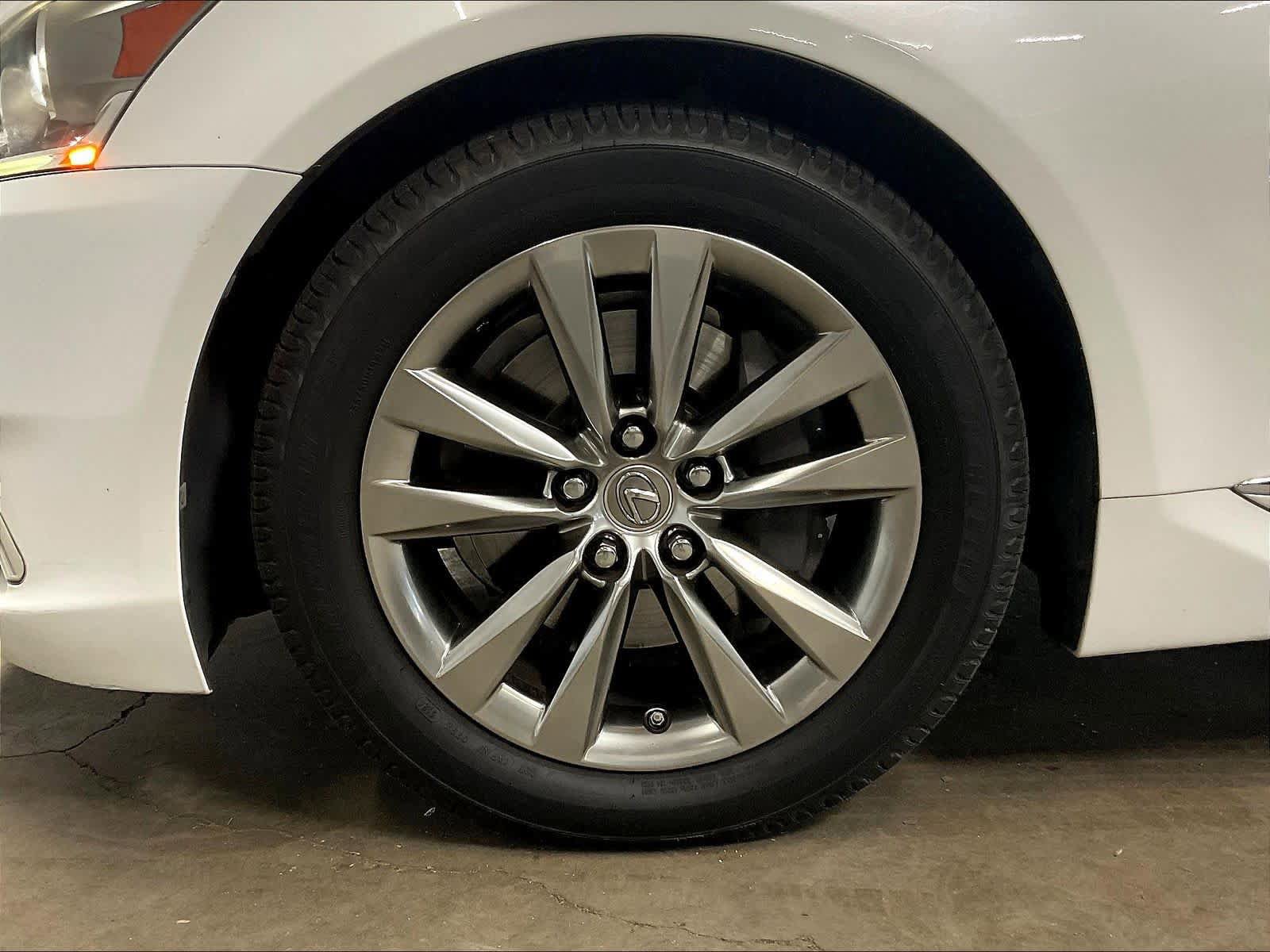 Used 2014 Lexus LS 460 w/ Comfort Package RWD image 12